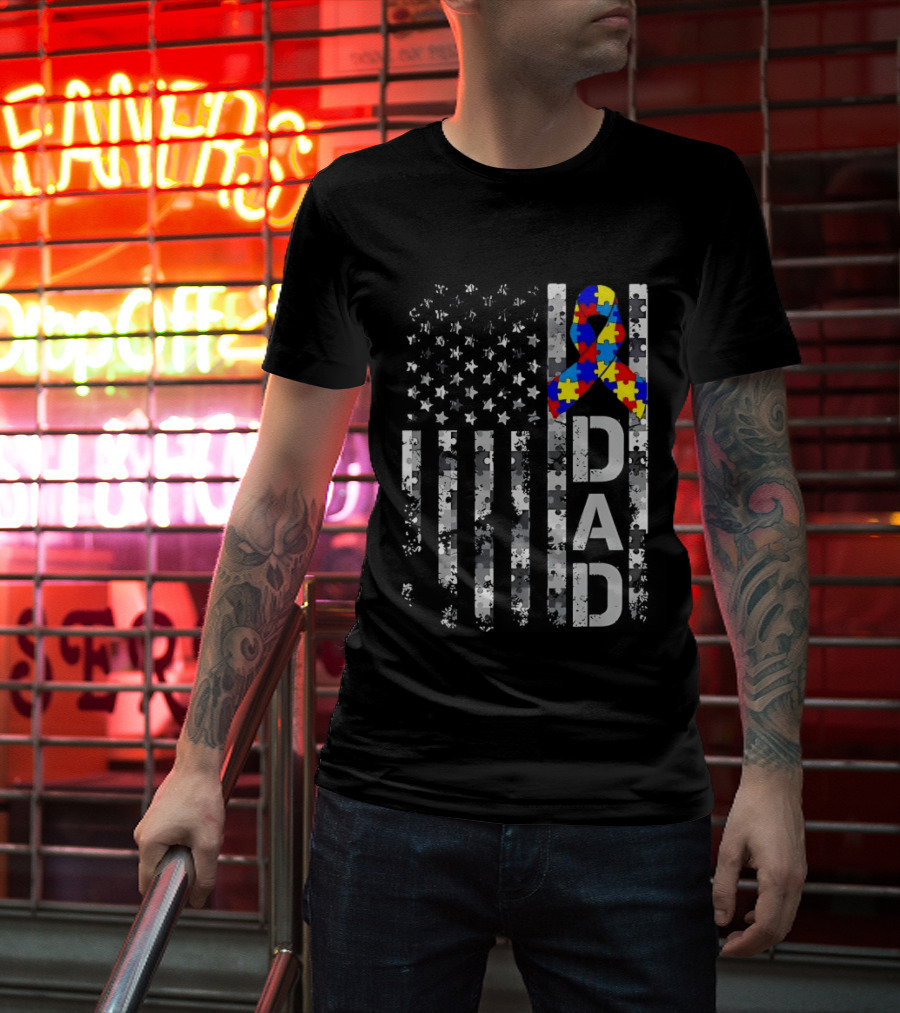 USA Flag With Autism Awareness Puzzle Ribbon Dad Fathers Day T-Shirt