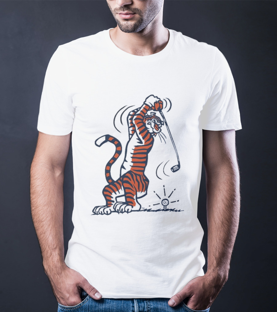 Auburn Tiger Swinging Golf Club Men's T-Shirt