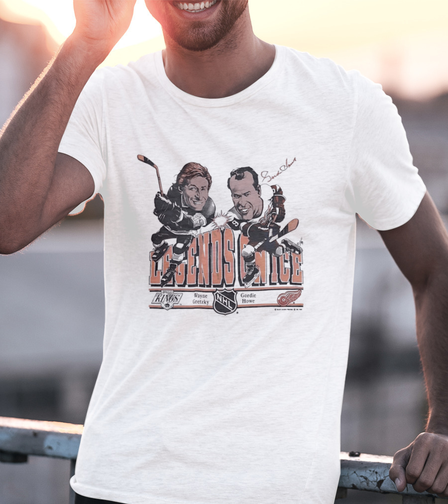 Wayne Gretzky Gordie Howe Legends On Ice Los Angeles Kings Detroit Red Wings NHL T-Shirt