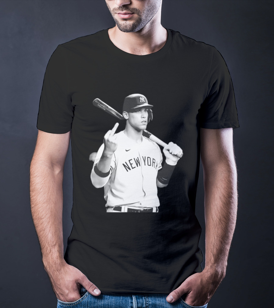 New York Yankees Aaron Judge Baseball Gesture T-Shirt