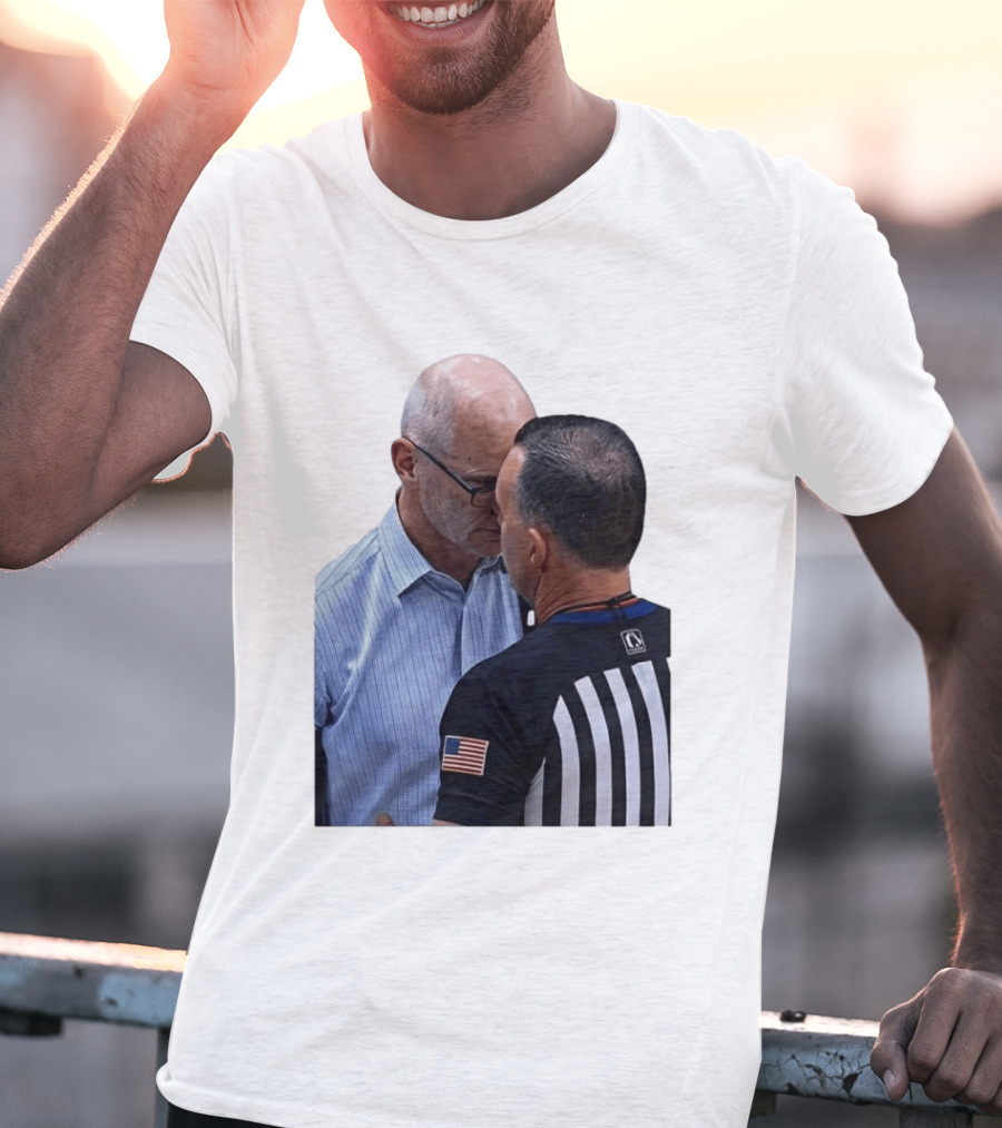 Dan Hurley Uconn Huskies Headbutt Confrontation With Referee Basketball Moment T-Shirt