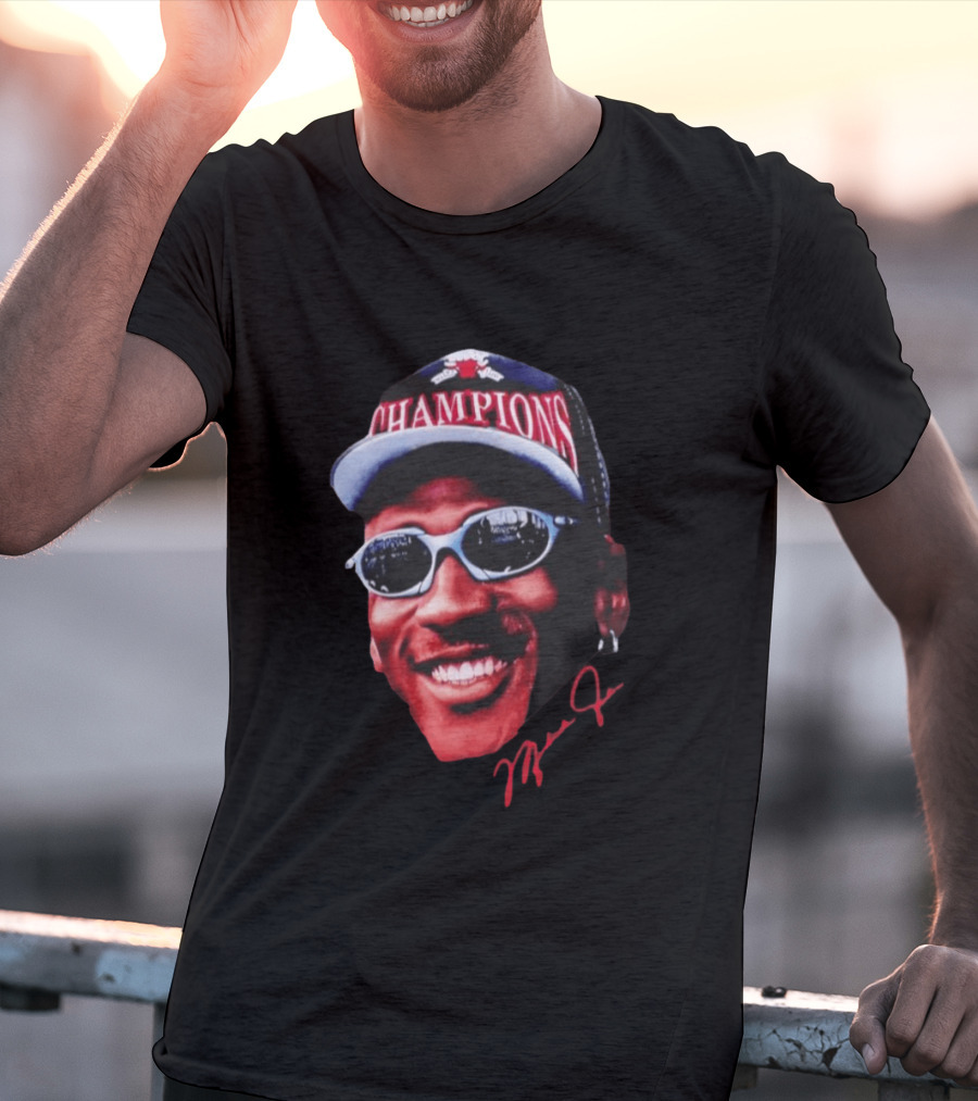 M Jordan Chicago Bulls NBA Champions Big Face T-Shirt