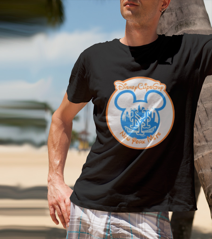 Disney Cups Guy New York Mets Mickey Ears T-Shirt