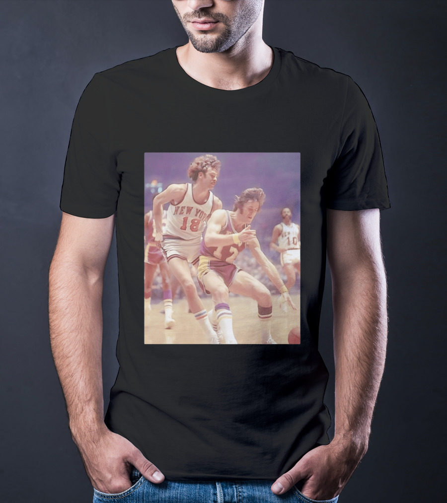 New York 18 Vs Los Angeles 12 Iconic Basketball Legends Phil Jackson Pat Riley Action Moment T-Shirt