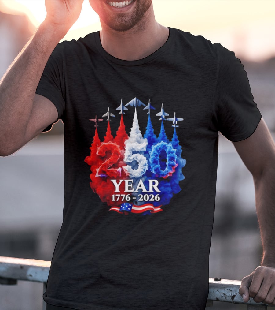 Fighter Jet Leaving A Smoke Trail 250 Years American 250th USA Patriotic 4th Of July T-Shirt