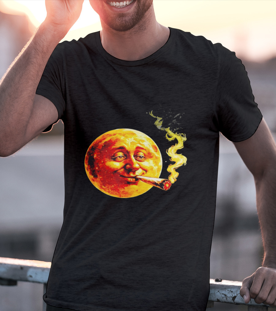 Moon Face Smoking Weed Blunt Lunar Smokers Club T-Shirt