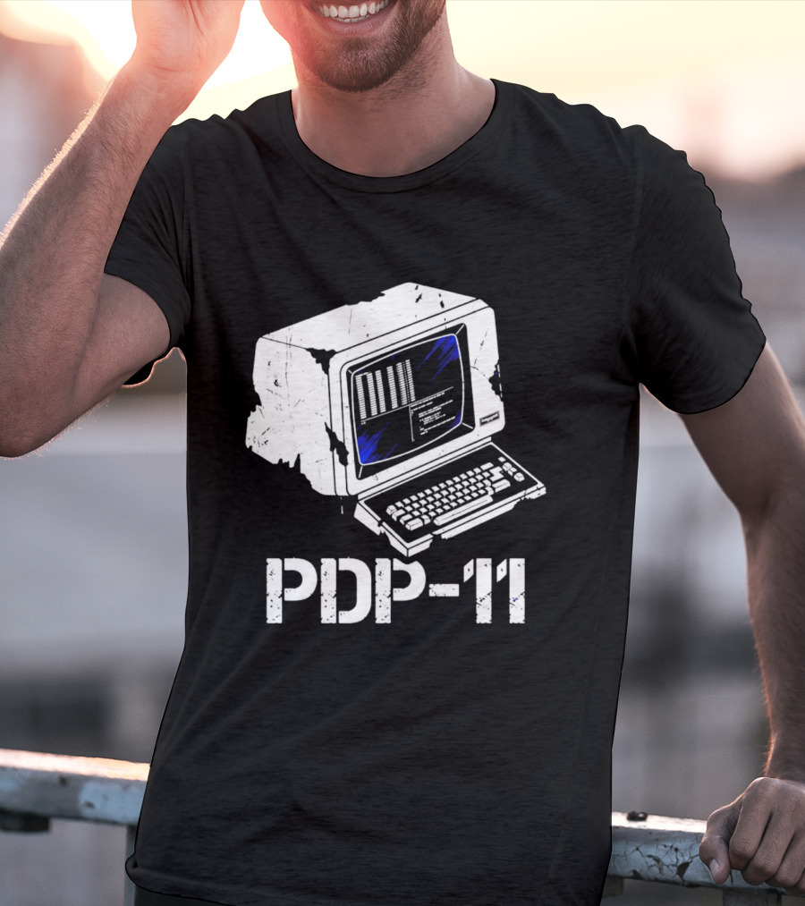 PDP 11 Vintage Computer Terminal Retro Distressed T-Shirt