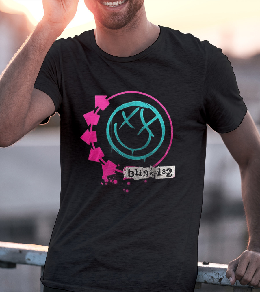 Blink 182 34th Anniversary Thank You For The Memories Band Signatures Iconic Smiley Logo Arrows T-Shirt