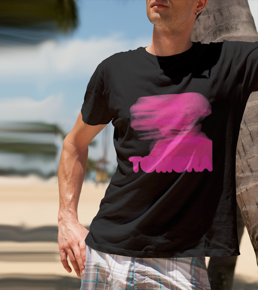 TOMORA Pink Blurred Portrait Friendly Companion T-Shirt