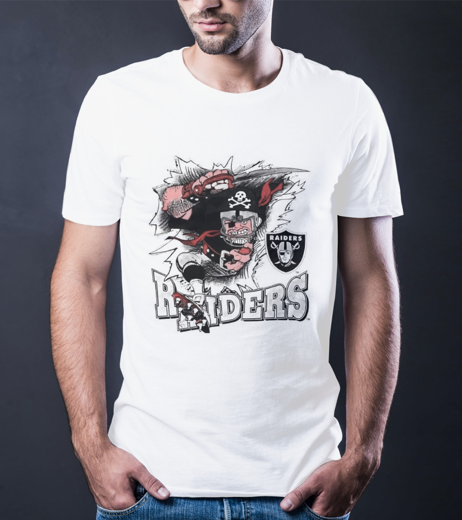Las Vegas Raiders 1993 Football Skull Pirate Raider T-Shirt