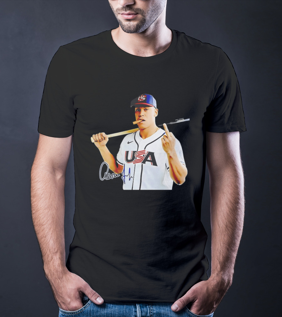 Aaron Judge USA World Baseball Smoking Middle Finger Gesture Iconic Sports Symbolism T-Shirt