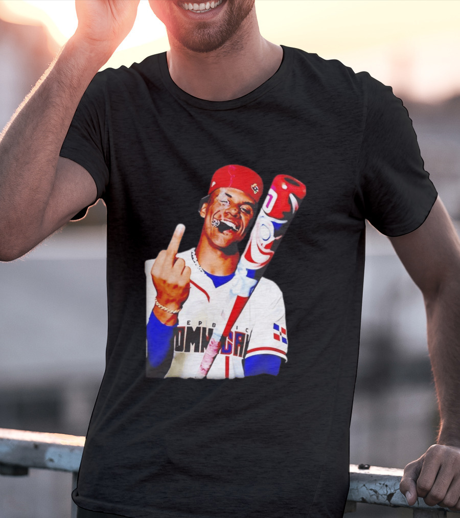 Juan Soto Dominican Republic Baseball Smoking Gesture Middle Finger T-Shirt