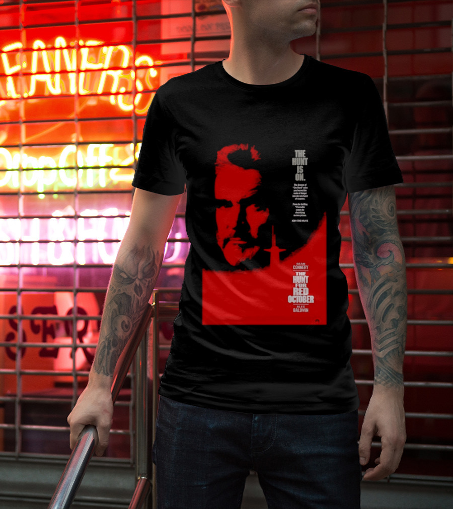 The Hunt Is On For The Hunt For Red October 1990 Movie Sean Connery Alec Baldwin T-Shirt