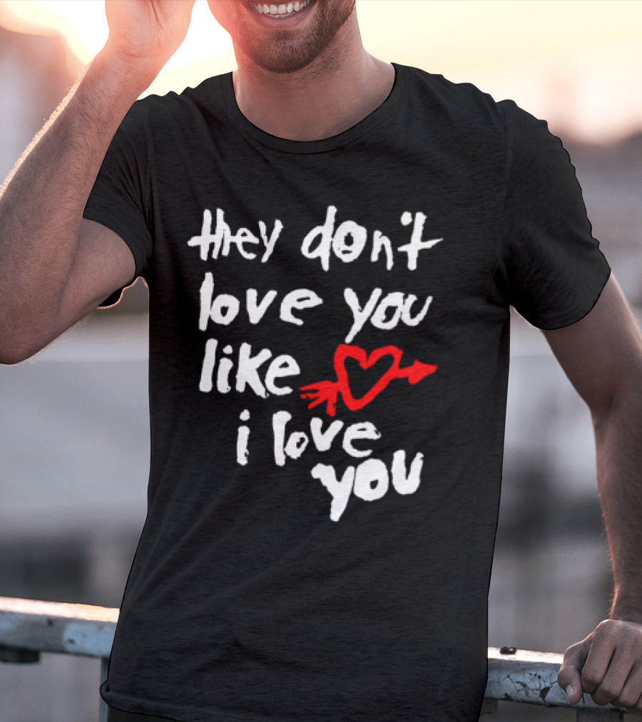 Yeah Yeah Yeahs They Don't Love You Like I Love You Red Heart Arrow T-Shirt