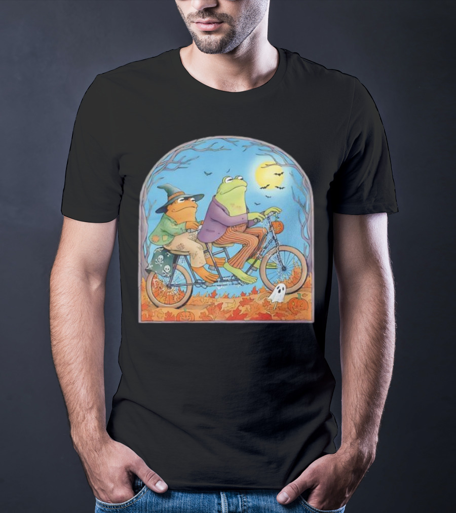Vintage Frog And Toad Halloween Tandem Bike Moonlit Scene T-Shirt