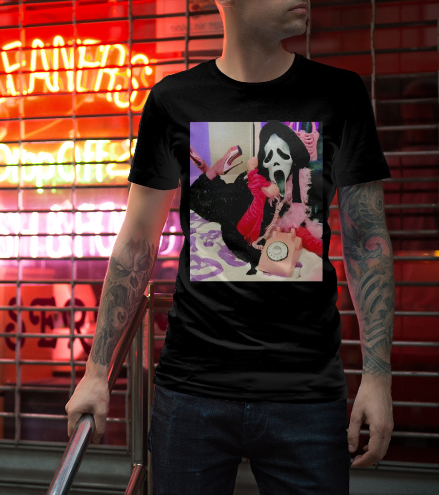 Scream Ghostface Halloween Pink Vintage Telephone Retro Style T-Shirt