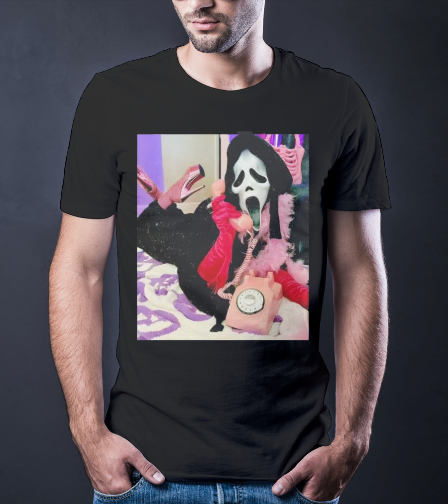 Scream Ghostface Halloween Pink Vintage Telephone Retro Style T-Shirt