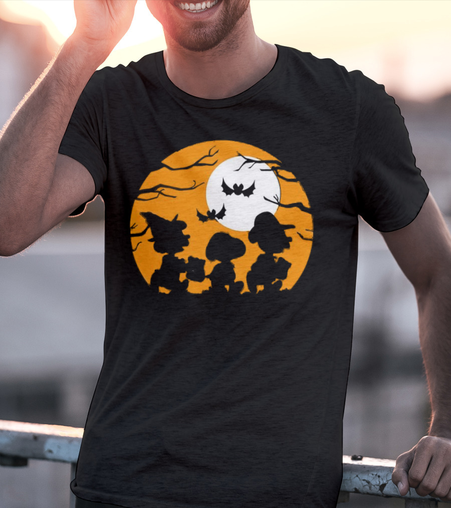 Great Pumpkin Charlie Brown Peanuts Trick Or Treat Halloween Moon Bat Silhouettes T-Shirt