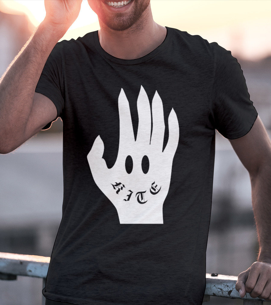 Kite Smile Hand By Stefan Fält T-Shirt