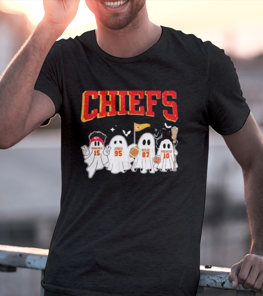 Kansas City Chiefs Halloween Mahomes Jones Kelce Pacheco Ghosts T-Shirt