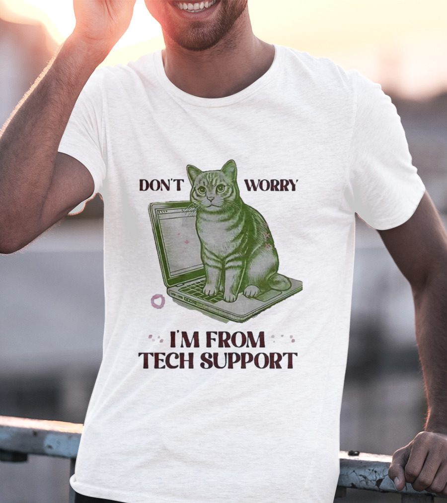 Don't Worry I'm From Tech Support Cat Laptop T-Shirt
