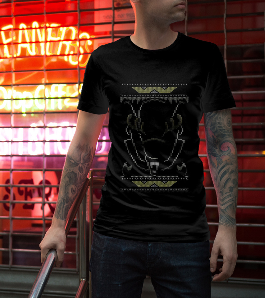 Xenomorph Alien Predator Christmas Sweater Ugly Holiday Reindeer Pattern T-Shirt