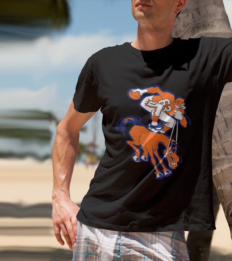 Denver Broncos Vintage Football Horse And Throwing Player T-Shirt