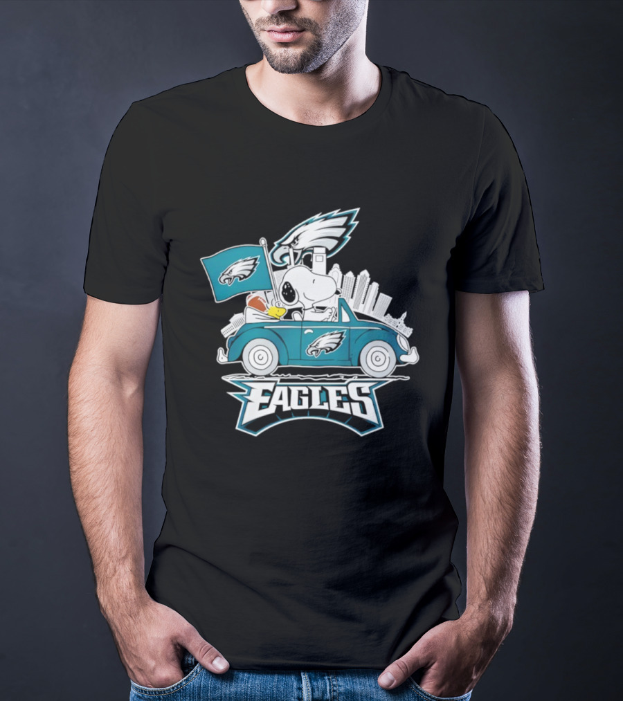 Philadelphia Eagles Snoopy Woodstock Driving Car Football Logo Fan Art T-Shirt