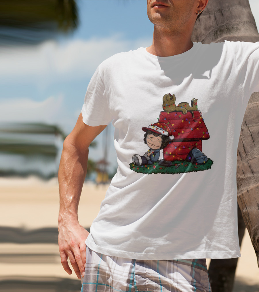 Peanuts Stranger Things Dustin Christmas Snoopy Doghouse Holiday Scene T-Shirt