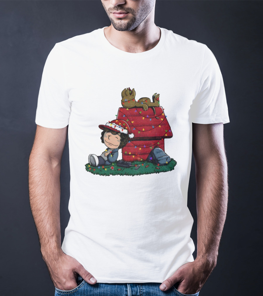 Peanuts Stranger Things Dustin Christmas Snoopy Doghouse Holiday Scene T-Shirt