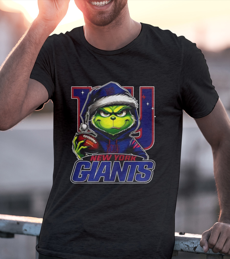 Grinch In Santa Hat Holding Football New York Giants NFL Christmas T-Shirt