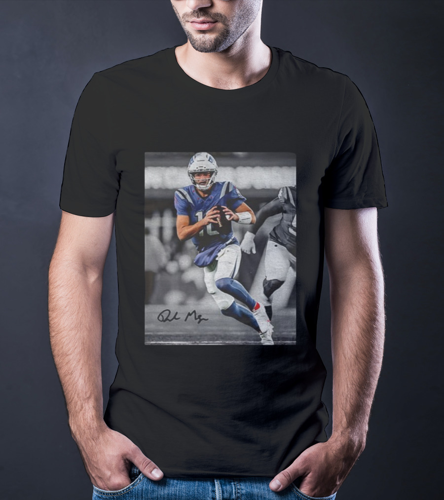 Drake Maye Vintage 90s Football Action Signature Photo T-Shirt