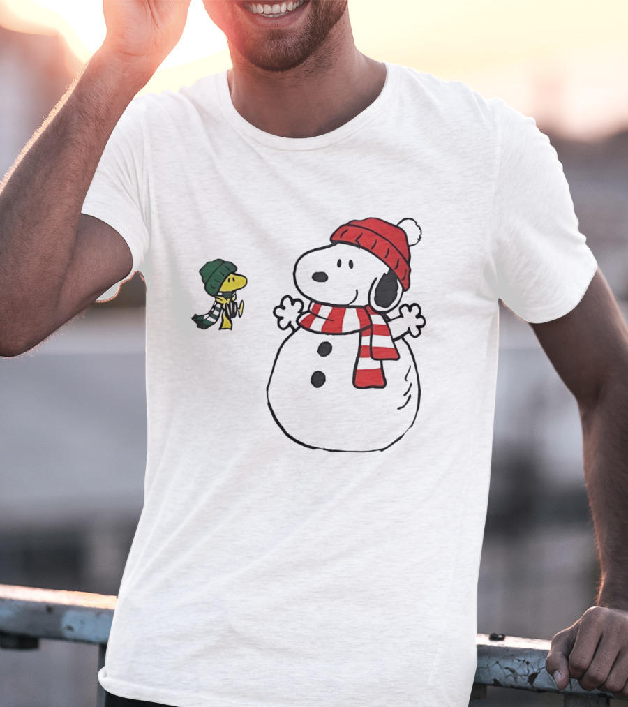 Snoopy And Woodstock Christmas Holiday Snowman Scene T-Shirt