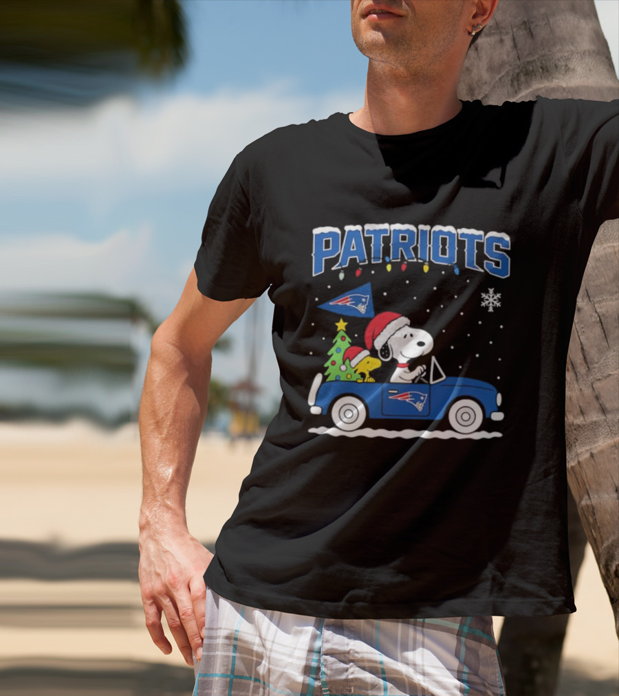 Snoopy Woodstock Santa Christmas New England Patriots Car T-Shirt