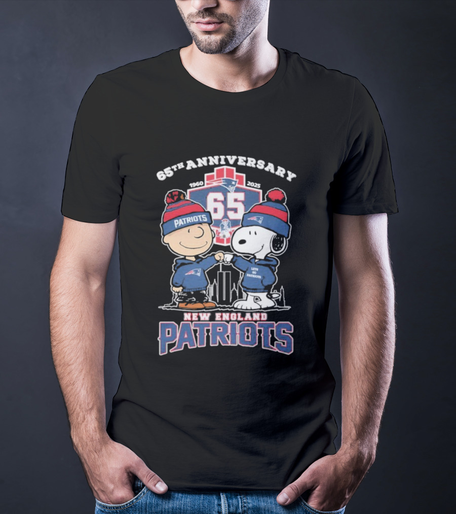 Snoopy Charlie Brown New England Patriots 65th Anniversary 1960 2025 T-Shirt