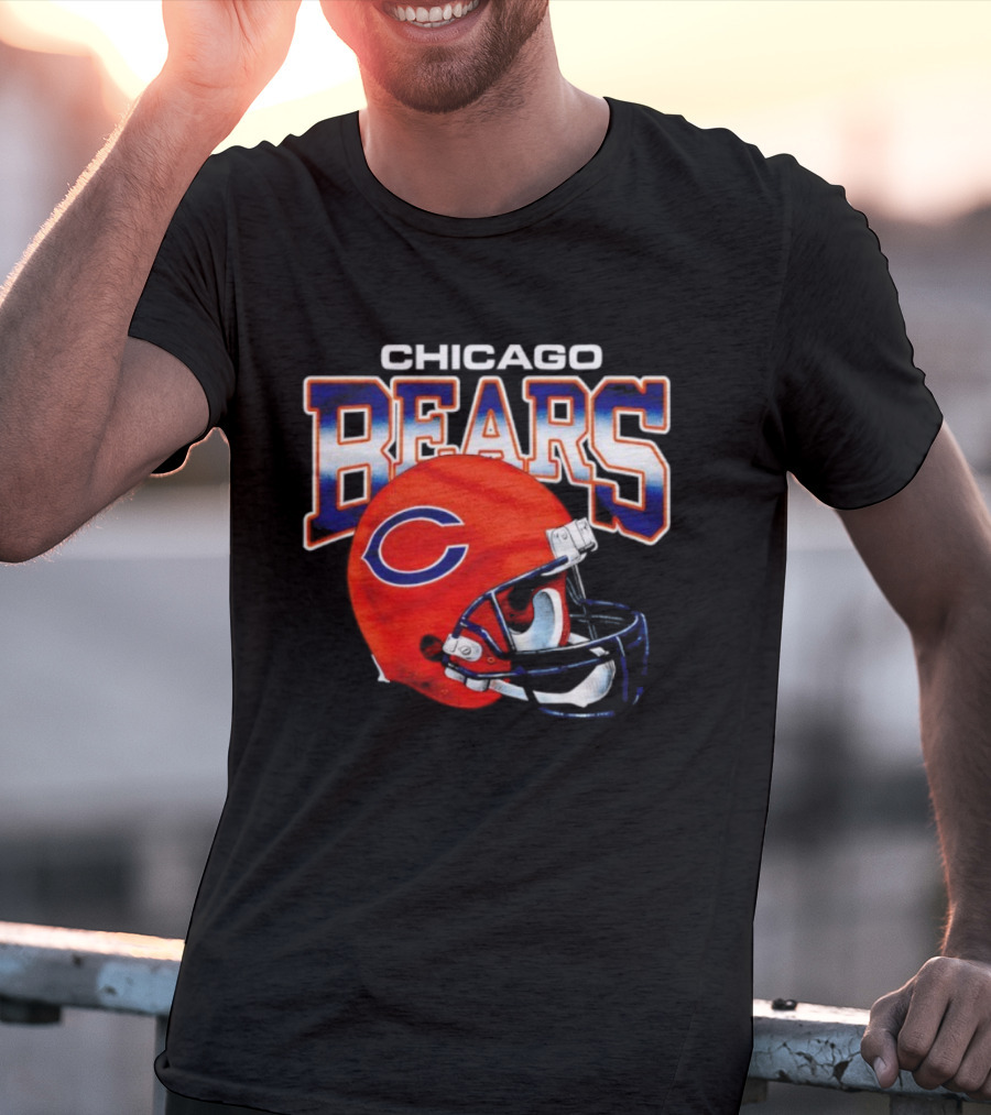 Chicago Bears Gradient Helmet Classic Team Spirit Gear T-Shirt