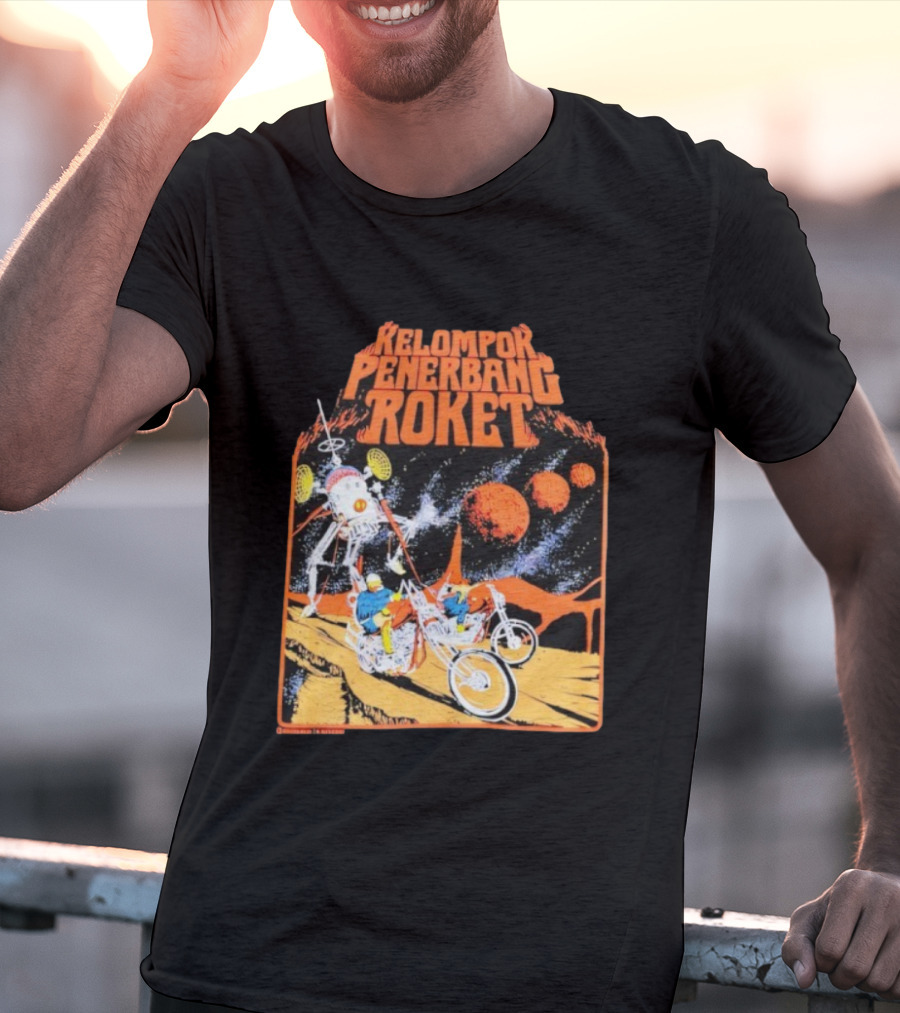 Kelompor Penerbang Roket Astronauts On Motorbikes With Mars And Spacecraft T-Shirt
