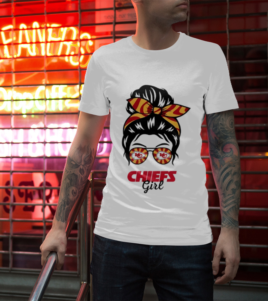 Kansas City Chiefs Girl Messy Bun With Striped Bow And Glasses T-Shirt
