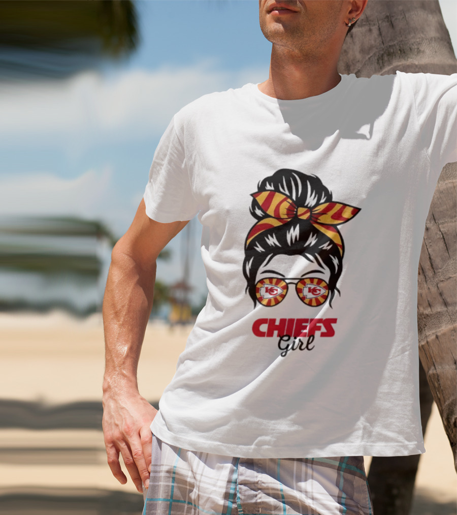 Kansas City Chiefs Girl Messy Bun With Striped Bow And Glasses T-Shirt