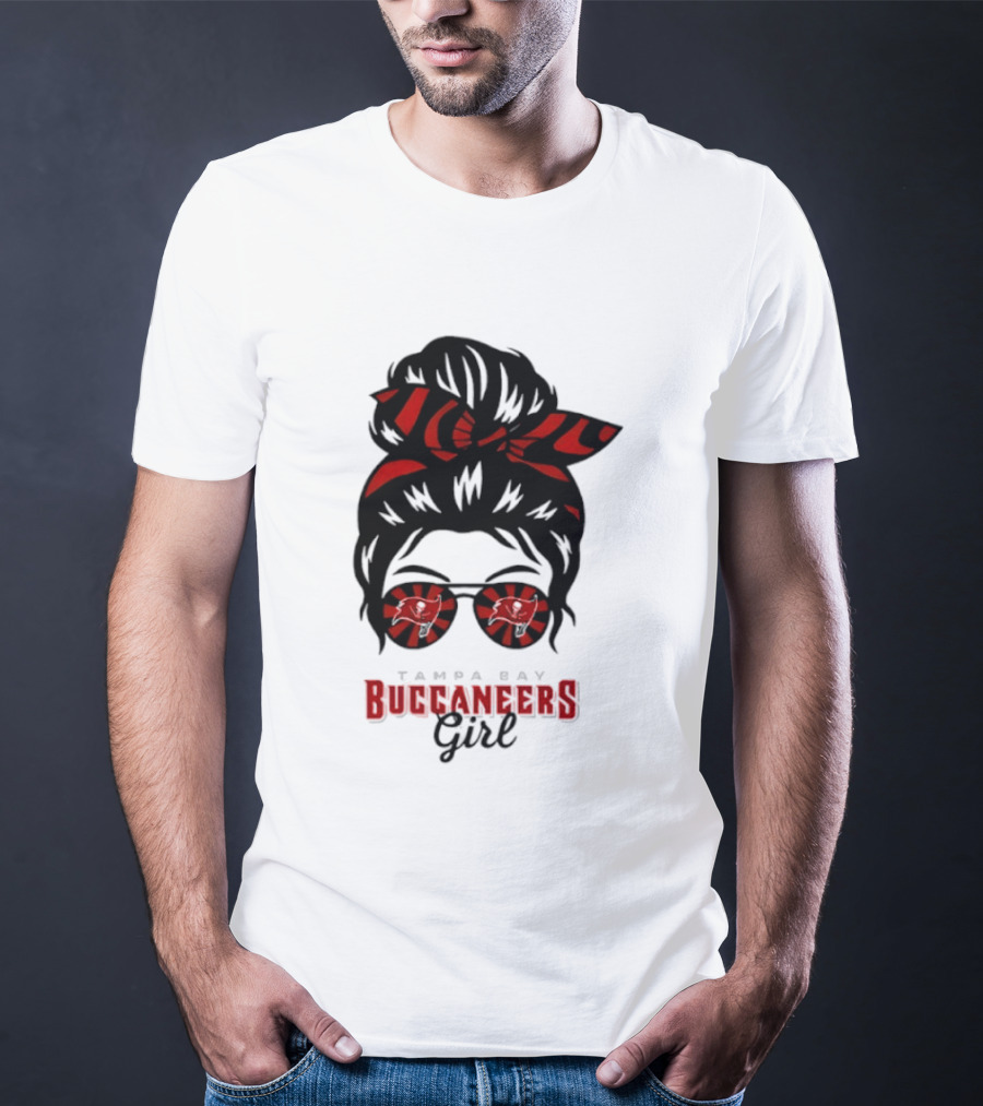 Tampa Bay Buccaneers Girl Messy Bun Glasses Bow And Sunglasses Fan T-Shirt