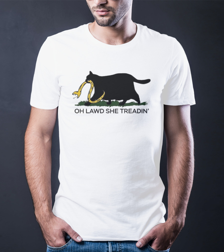 Oh Lawd She Treadin' Black Cat With Snake In Mouth T-Shirt