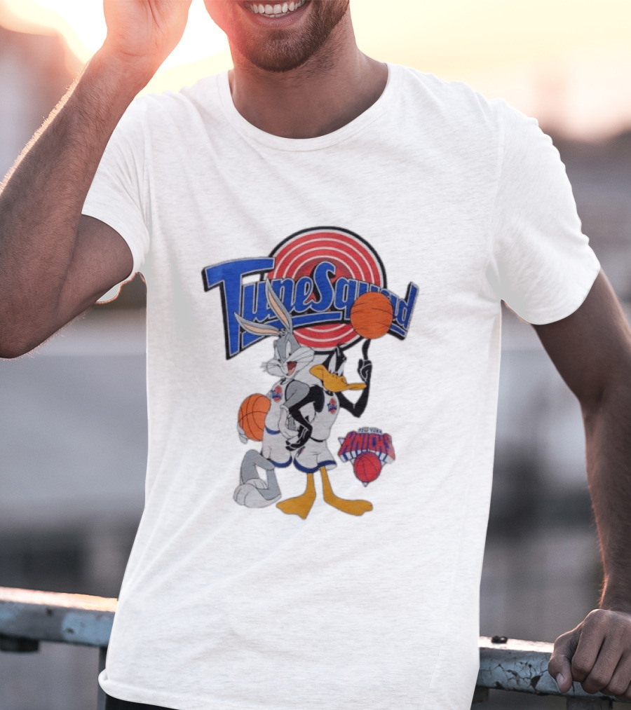TuneSquad Bugs Bunny Daffy Duck New York Knicks Basketball Sports T-Shirt