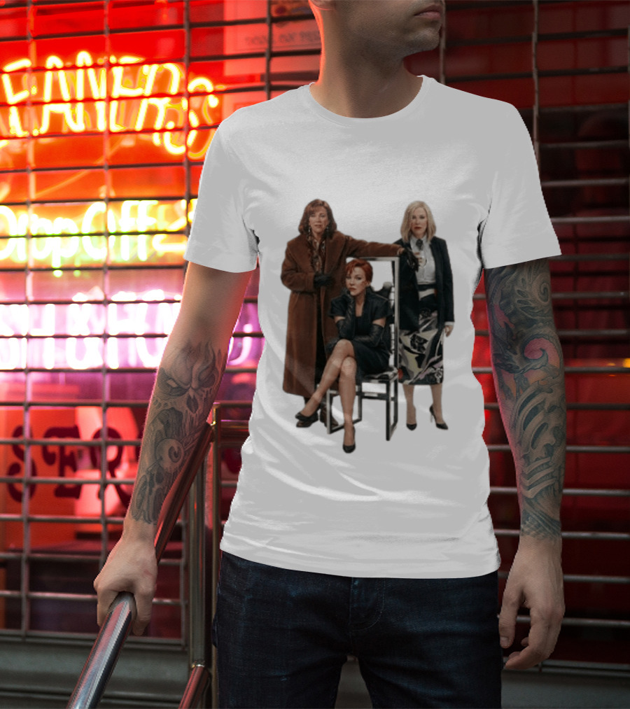Catherine O'Hara Moira Schitt's Creek Iconic Fashion Ensemble T-Shirt
