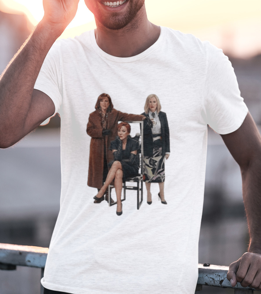 Catherine O'Hara Moira Schitt's Creek Iconic Fashion Ensemble T-Shirt
