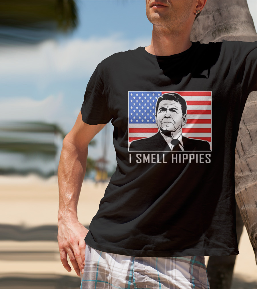 I Smell Hippies Ronald Reagan American Flag Stars And Stripes T-Shirt