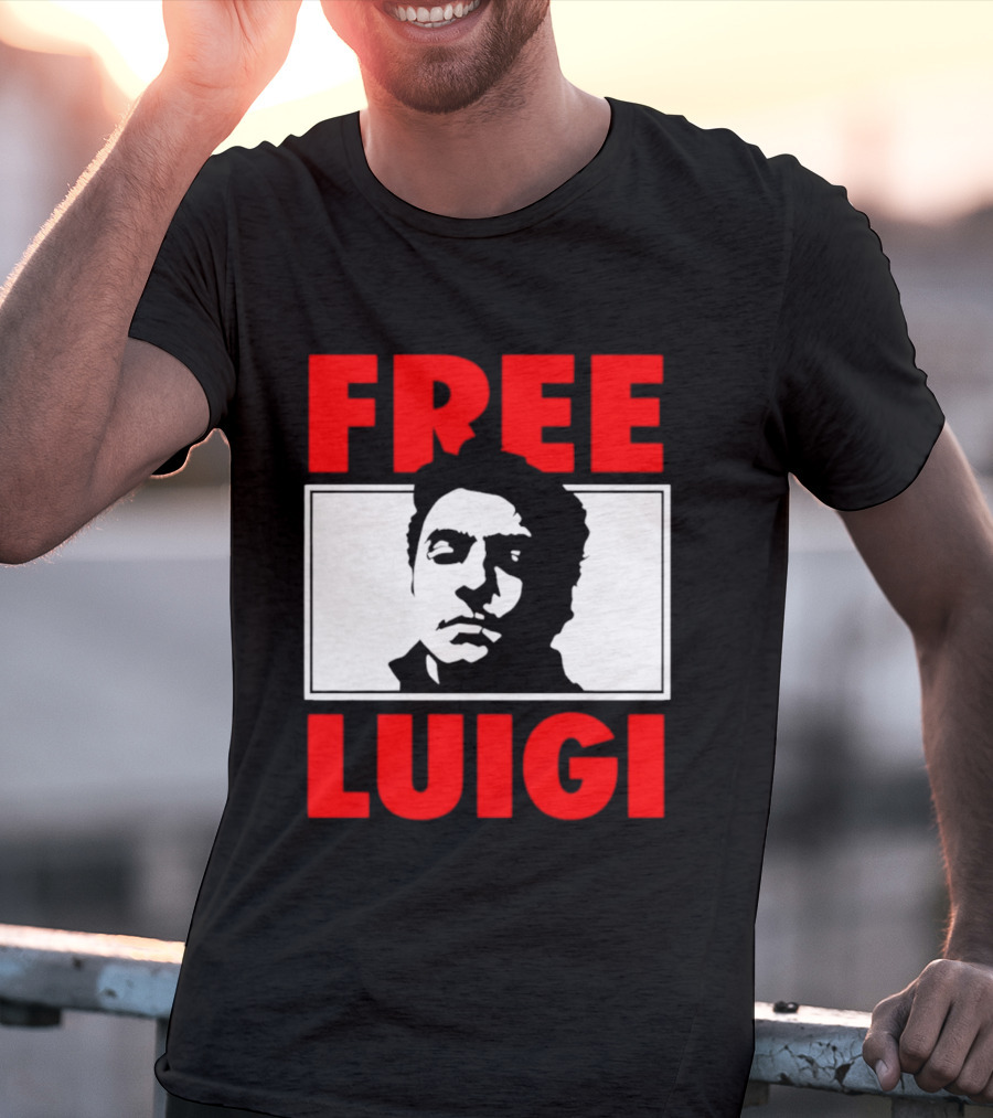 Free Luigi Mangione Shot Face Red T-Shirt