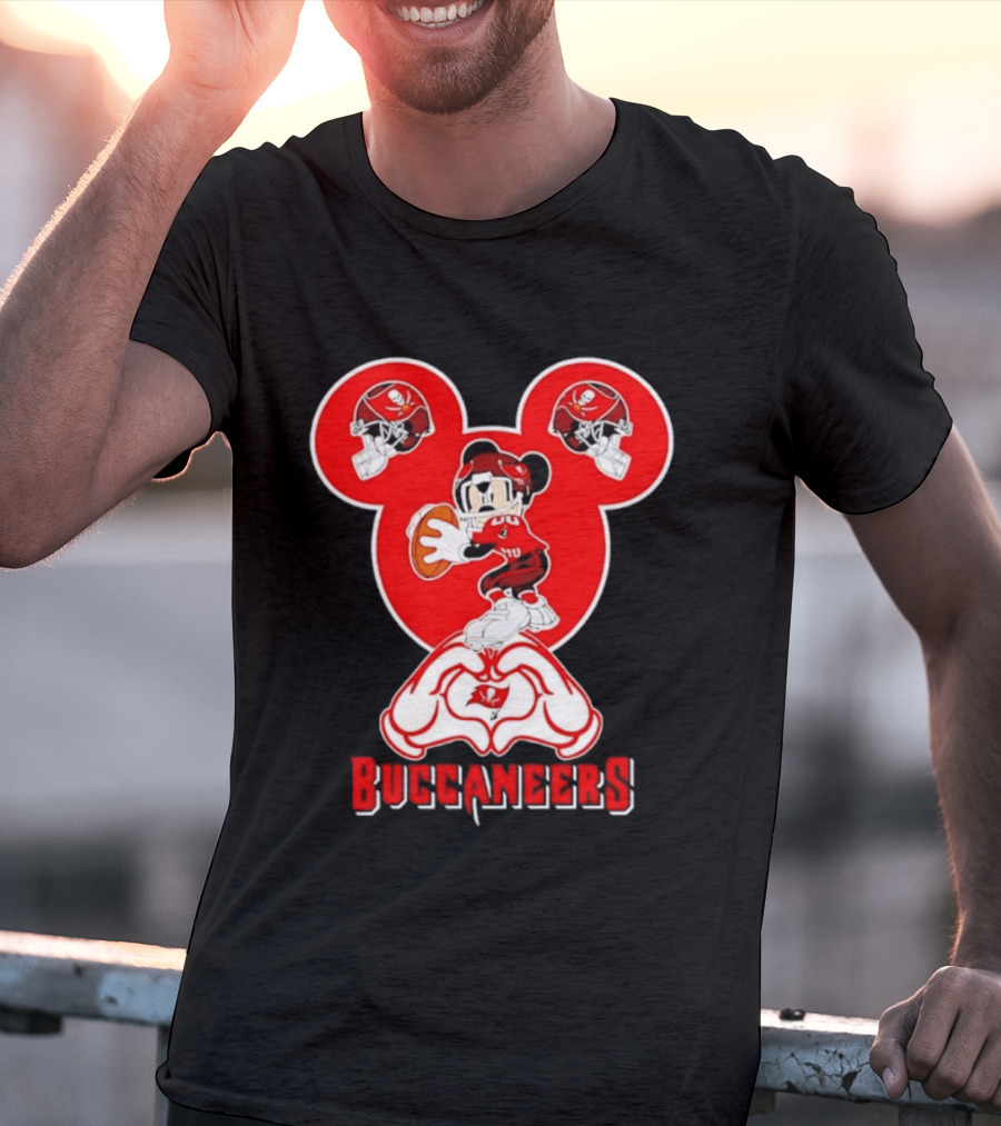 Tampa Bay Buccaneers Mickey Mouse Football Love Heart T-Shirt