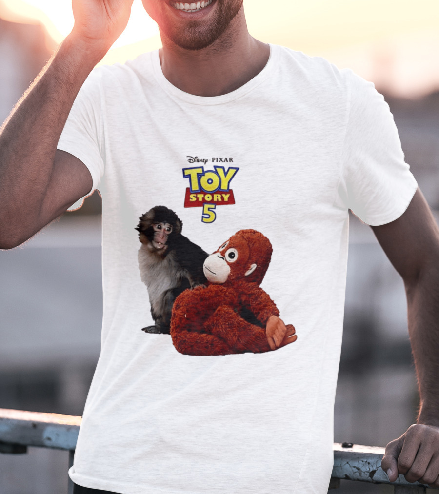 Disney Pixar Toy Story 5 Macaco Punch Stuffed Monkey T-Shirt