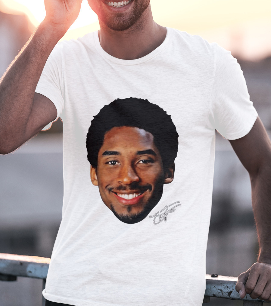 Kobe Bryant Big Face All Smiles NBA Legend T-Shirt