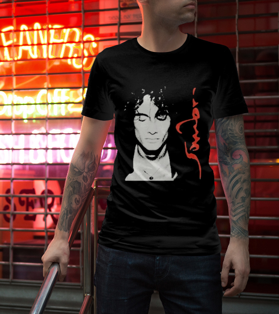 Sombr Facecard Tea Abstract Monochrome Red Accents T-Shirt